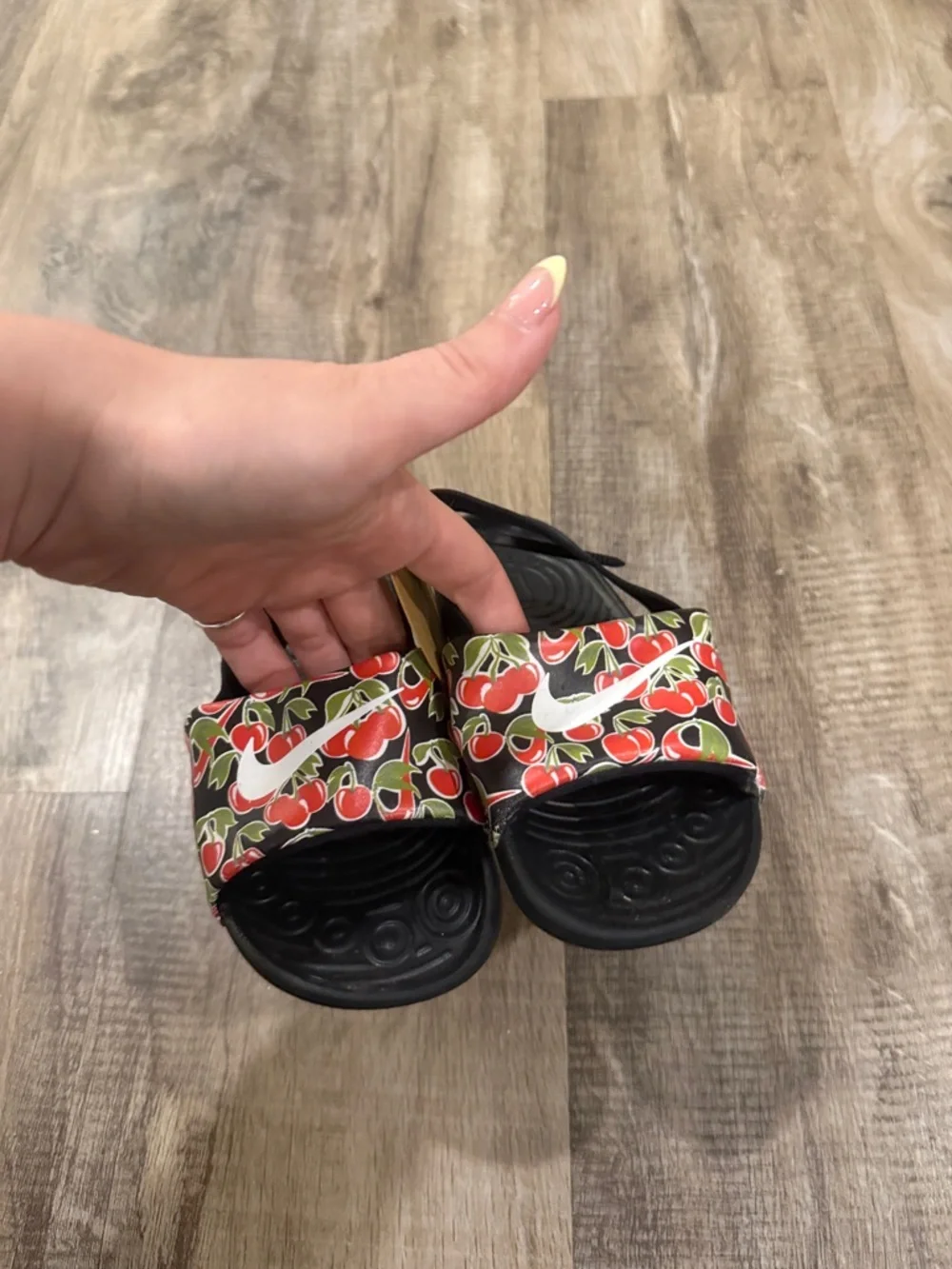 Nike kids slides